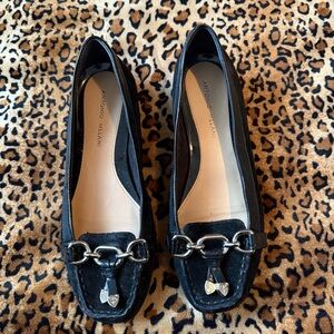 ANTONIO MELANI Black Suede Loafers with Silver Accents

BLURM#1